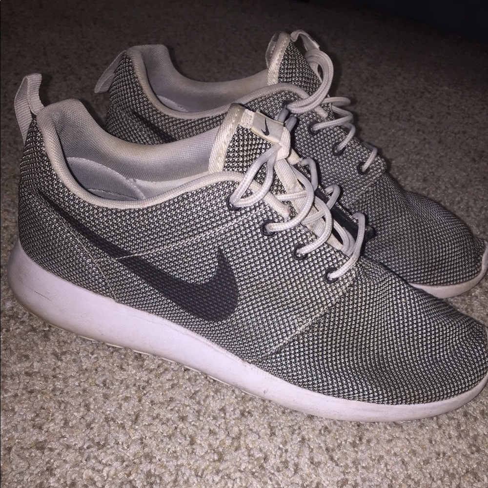 Men’s Nike Sneakers 10.5